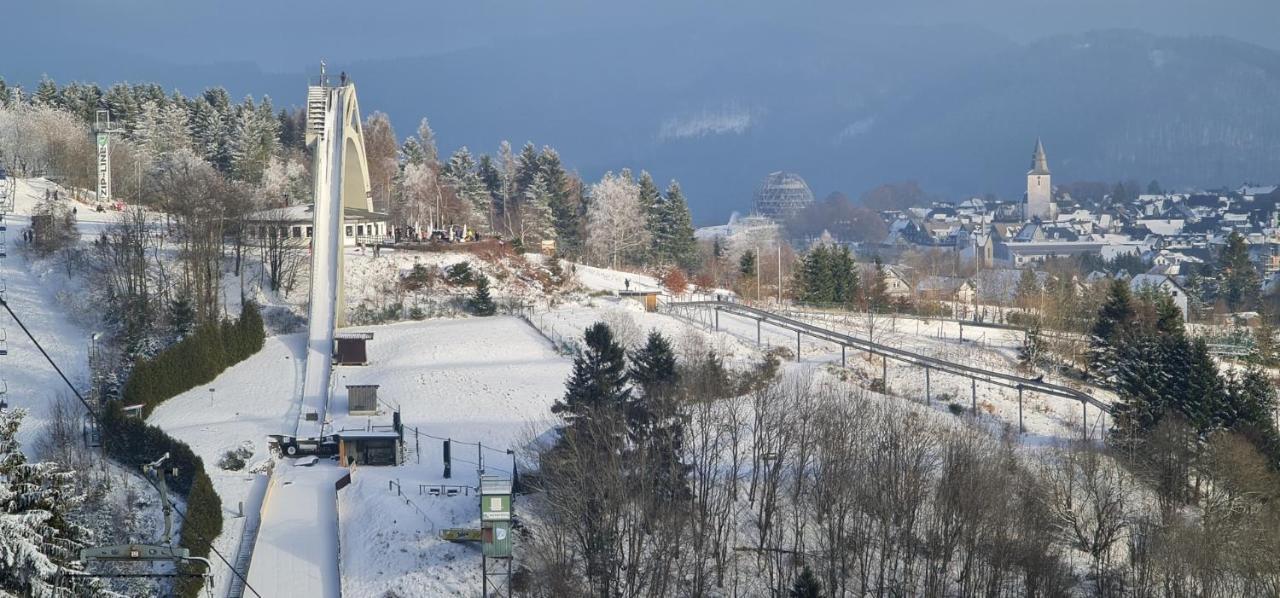 Pistenblume - Skipiste, Stadtzentrum Apartment Winterberg